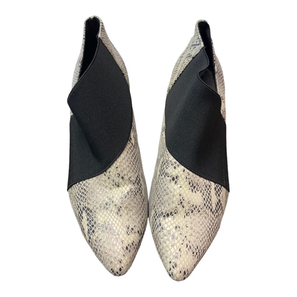 Andrew Geller women's Vienna kitten Heel Booties natural color Snake 7.5 - Picture 7 of 8